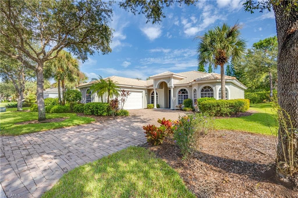 3906 Recreation LN NAPLES, FL 34116