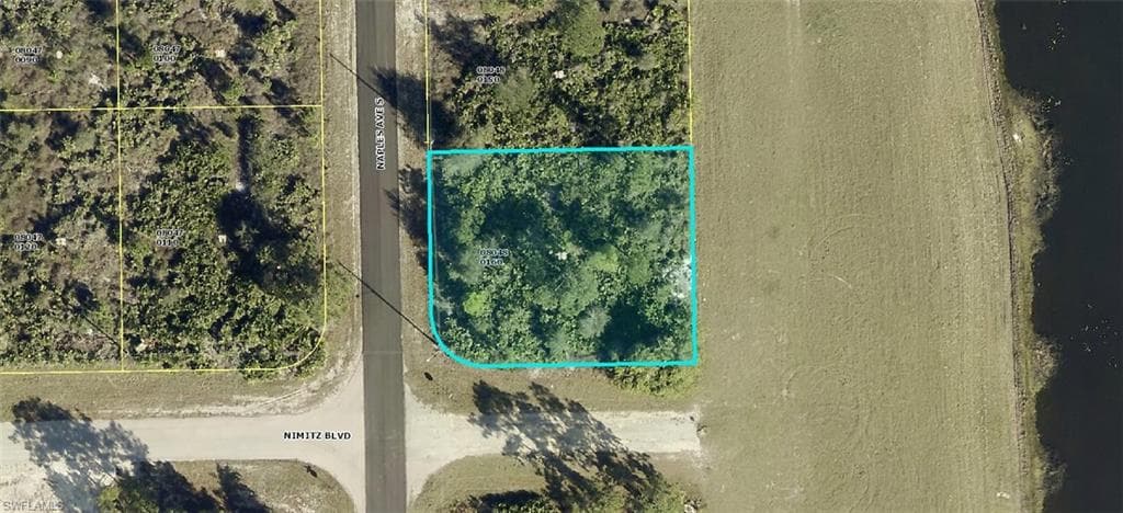 961 Naples AVE S LEHIGH ACRES, FL 33974
