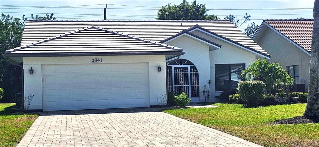 841 Kings WAY NAPLES, FL 34104