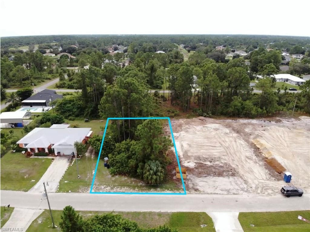 2605 45th ST W LEHIGH ACRES, FL 33971
