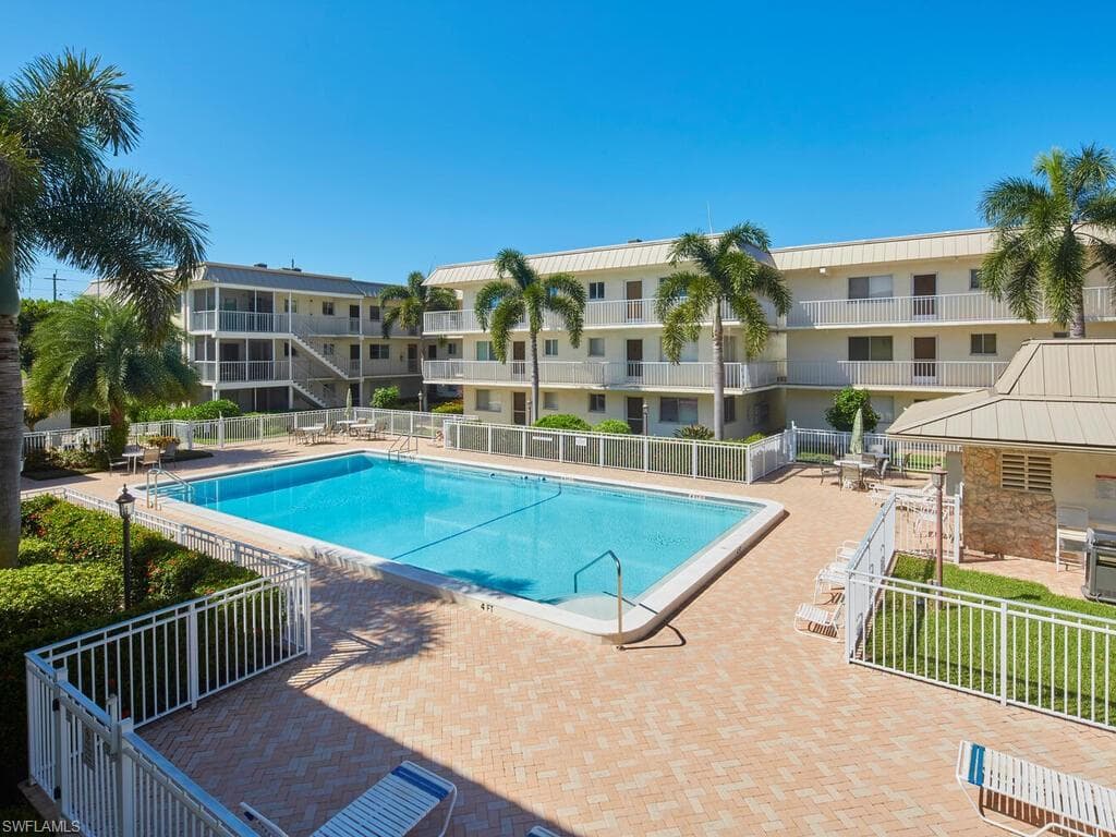 766 Central AVE 116 NAPLES, FL 34102