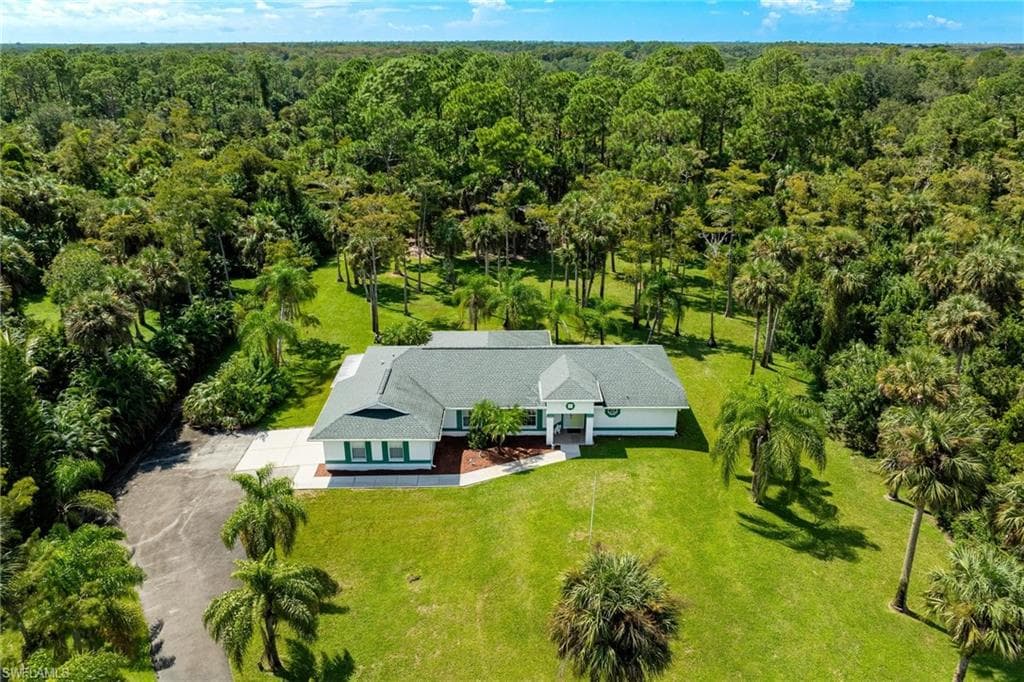 761 5th ST NW NAPLES, FL 34120