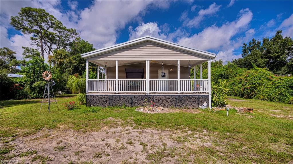 8366 Nault RD NORTH FORT MYERS, FL 33917