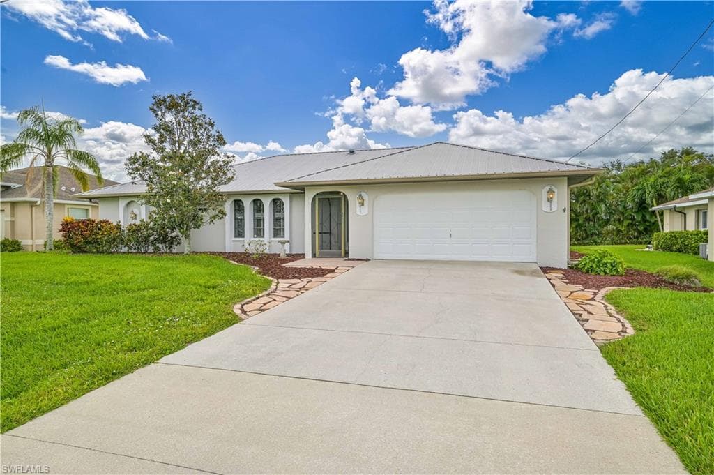 634 SE 32nd ST CAPE CORAL, FL 33904