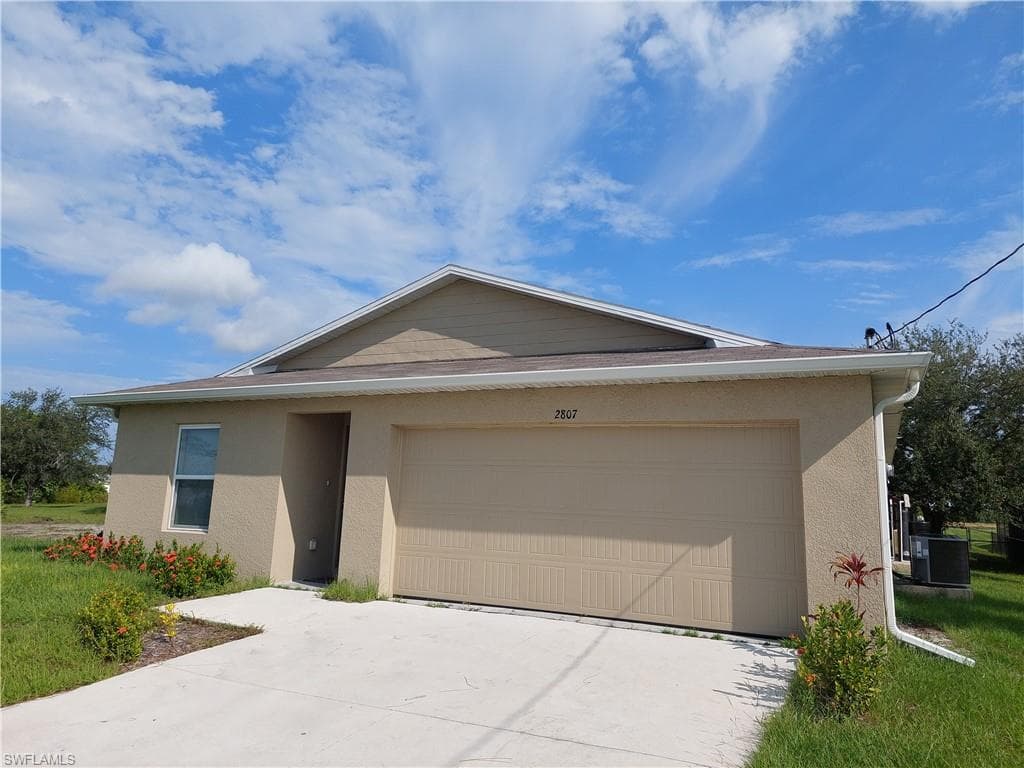 2807 Embers PKWY W CAPE CORAL, FL 33993