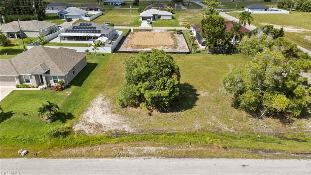 111 NW 14th TER CAPE CORAL, FL 33993