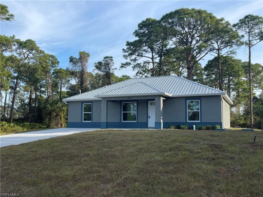 6023 Pecan CIR LABELLE, FL 33935