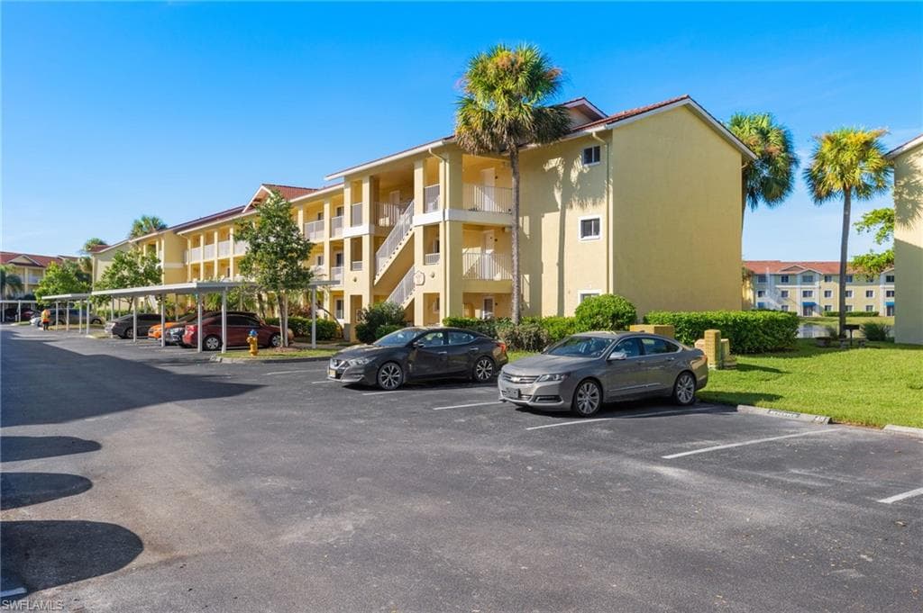 8297 Key Royal LN 332 NAPLES, FL 34119