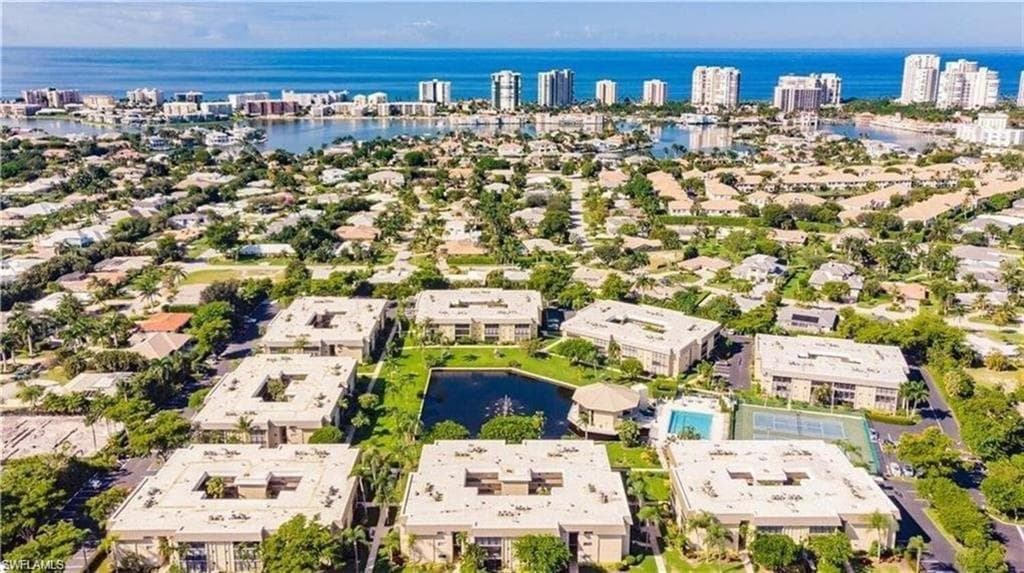 788 Park Shore DR B27 NAPLES, FL 34103