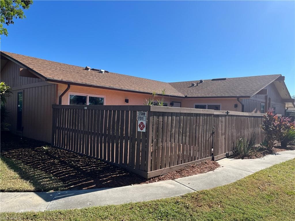17309 Timber Oak LN FORT MYERS, FL 33908