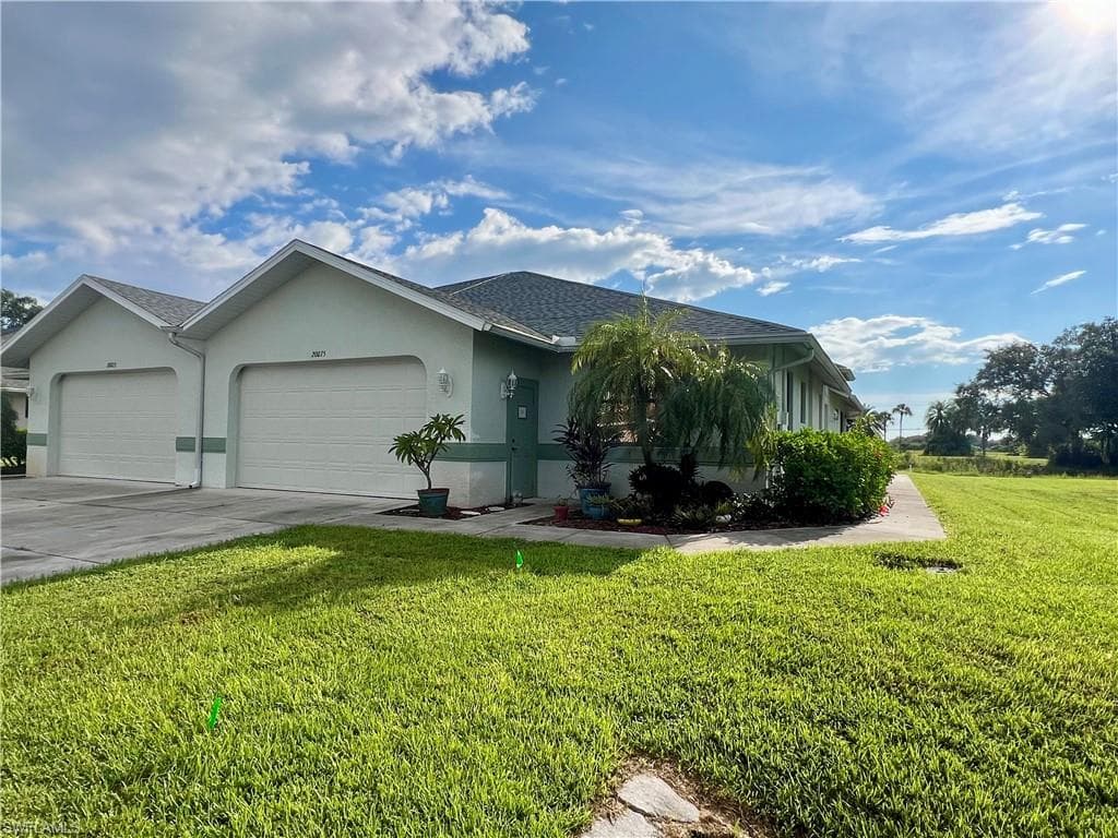 20075 Lake Vista CIR LEHIGH ACRES, FL 33936
