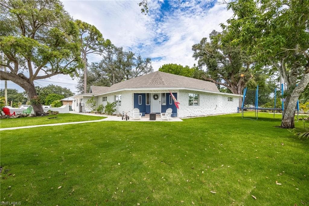 3923 Marvaez ST FORT MYERS, FL 33901