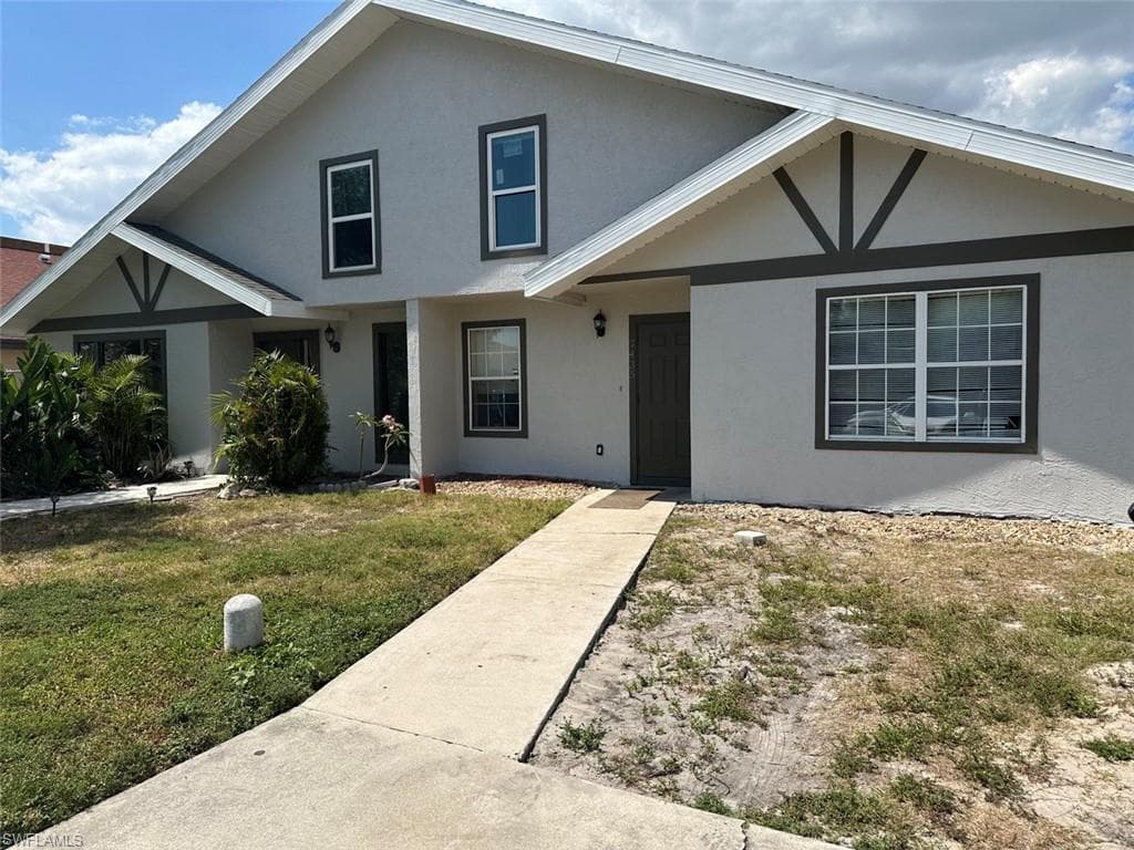 7435 Albany RD FORT MYERS, FL 33967