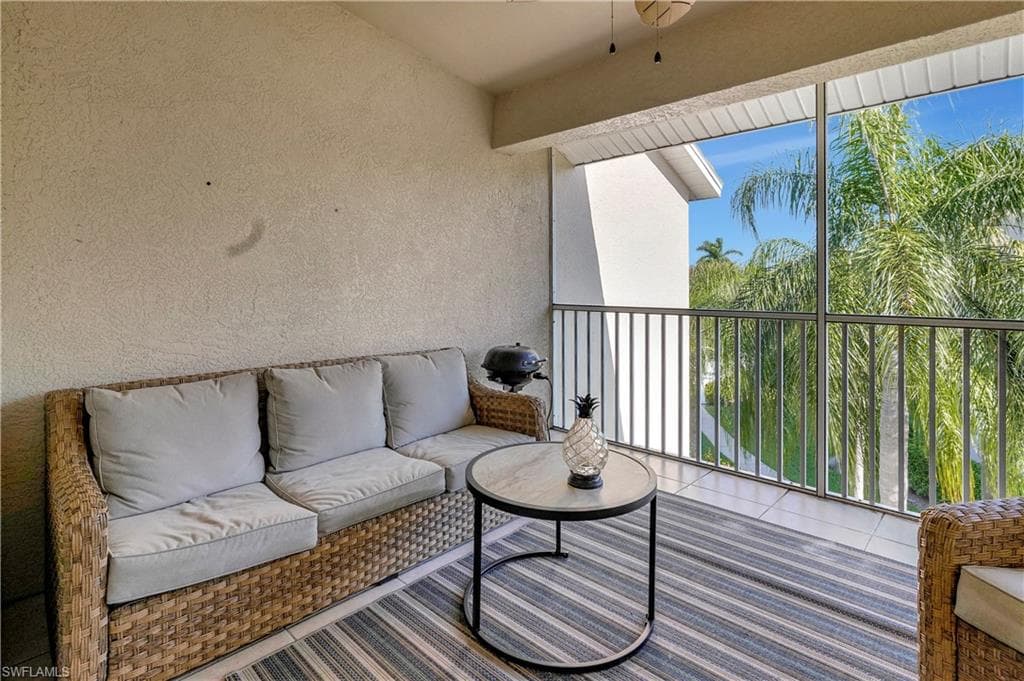 28871 Bermuda Lago CT 305 BONITA SPRINGS, FL 34134