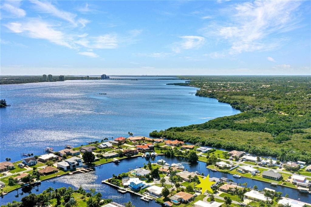 2159 Cape WAY NORTH FORT MYERS, FL 33917