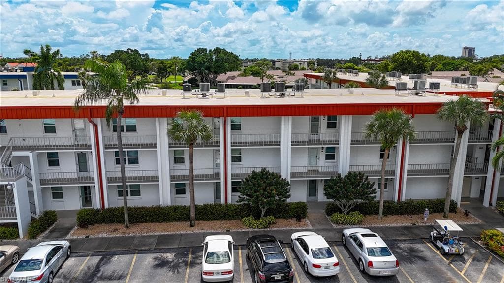 1700 Pine Valley DR 308 FORT MYERS, FL 33907