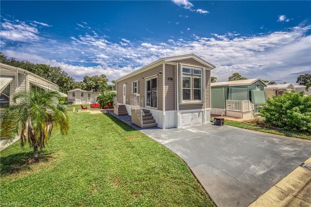 178 Panther Pass CIR 178 NAPLES, FL 34114