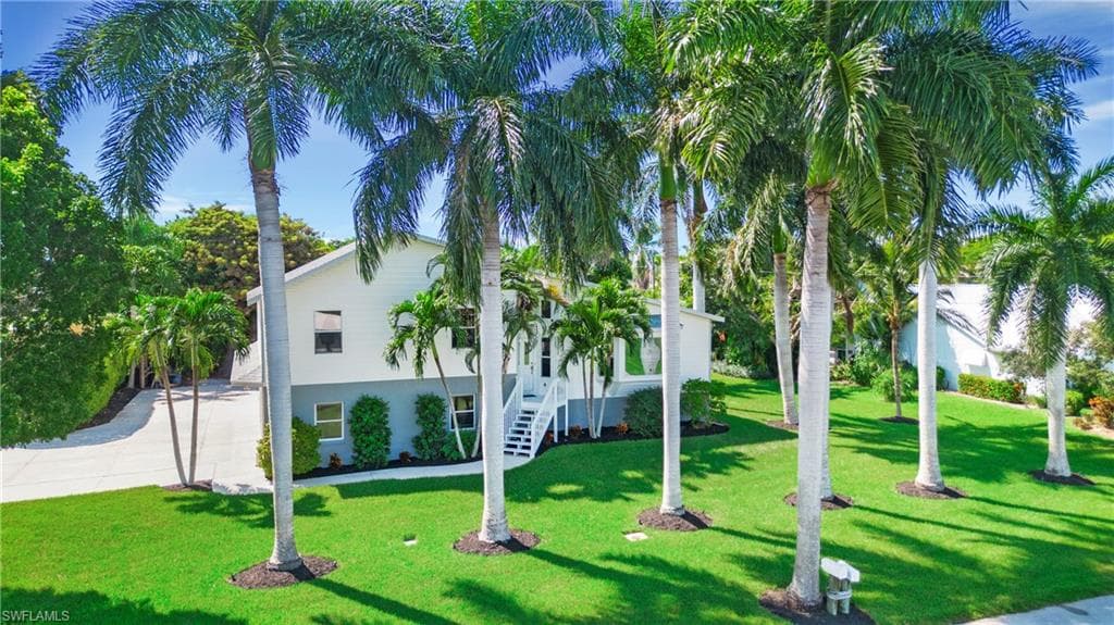 28250 Sunset DR BONITA SPRINGS, FL 34134