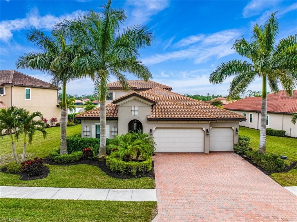 1538 Mockingbird DR NAPLES, FL 34120