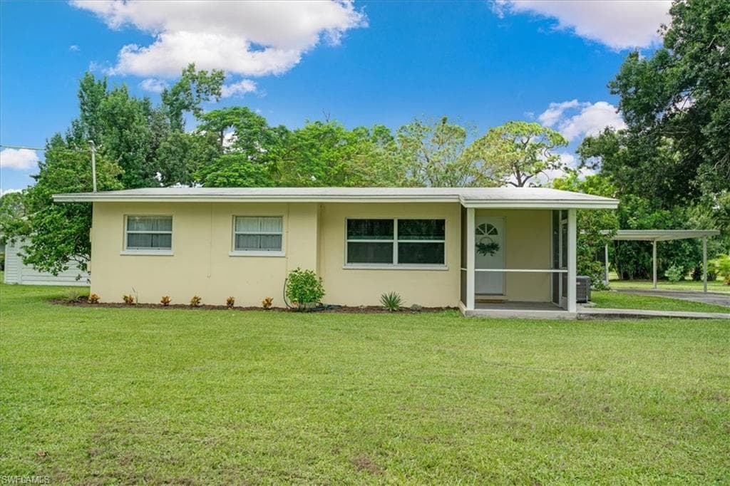 240 Herron RD NORTH FORT MYERS, FL 33903