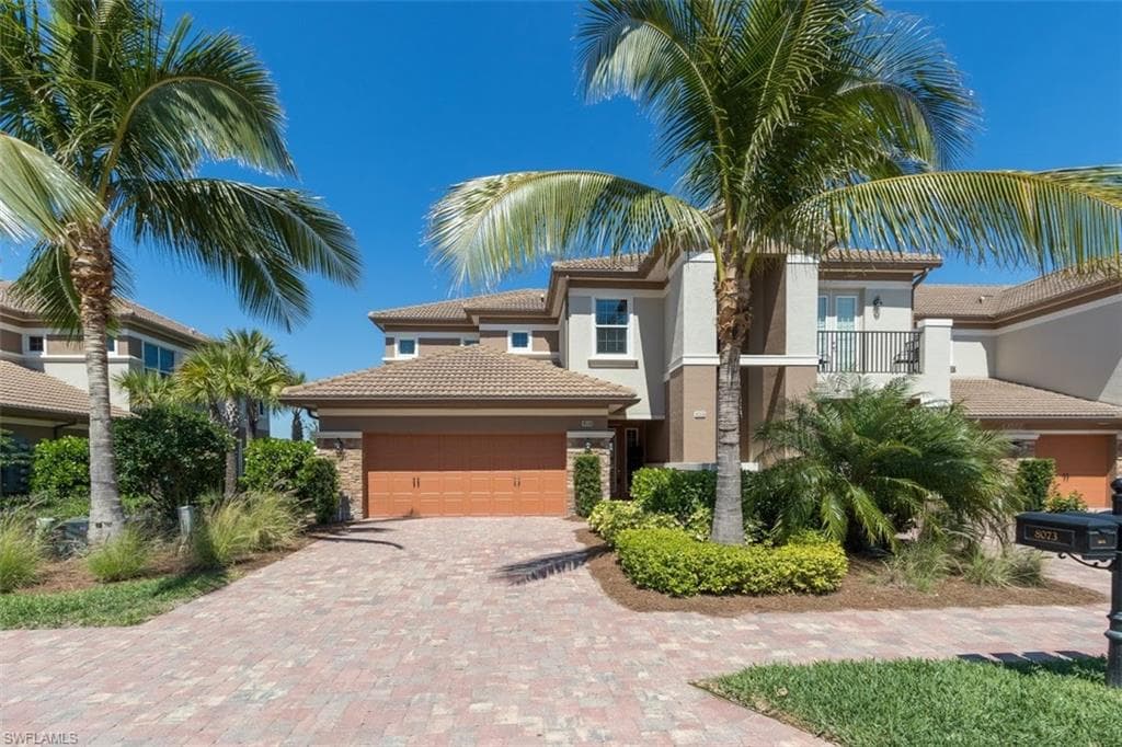 8073 Players Cove DR 101 NAPLES, FL 34113