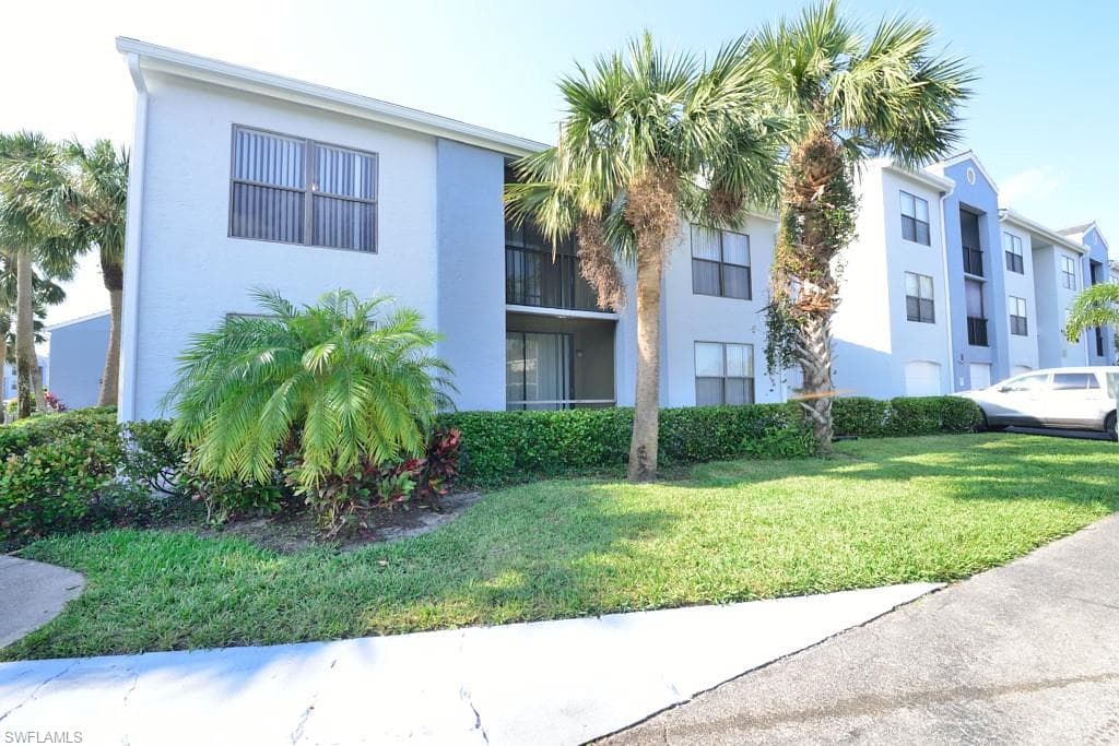 13581 Eagle Ridge DR 1421 FORT MYERS, FL 33912