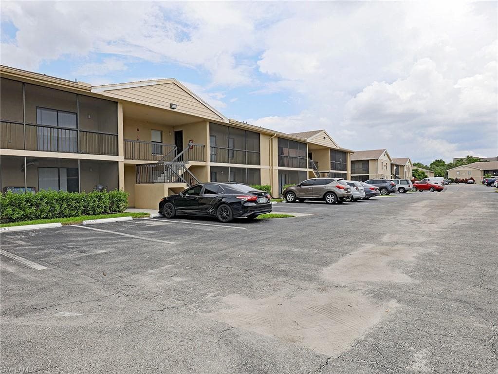 5329 Summerlin RD 2907 FORT MYERS, FL 33919