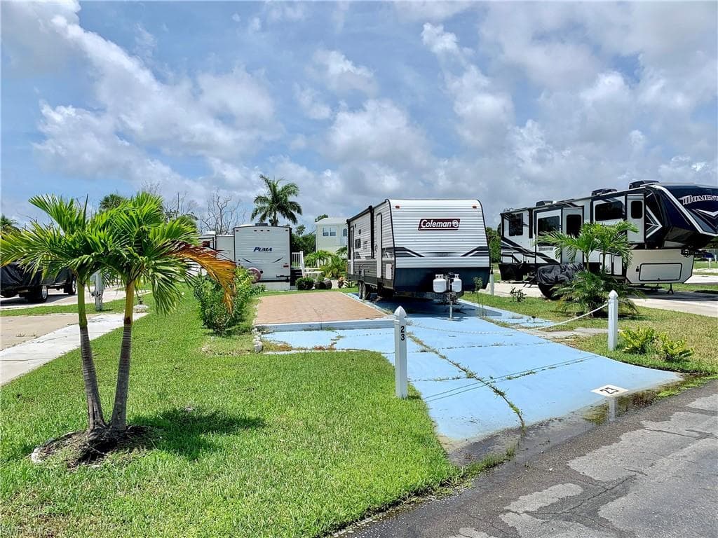 19681 Summerlin #23 RD FORT MYERS, FL 33908