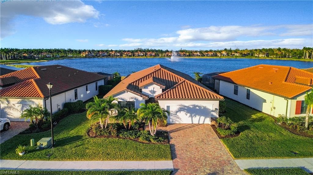 1556 Santiago CIR NAPLES, FL 34113