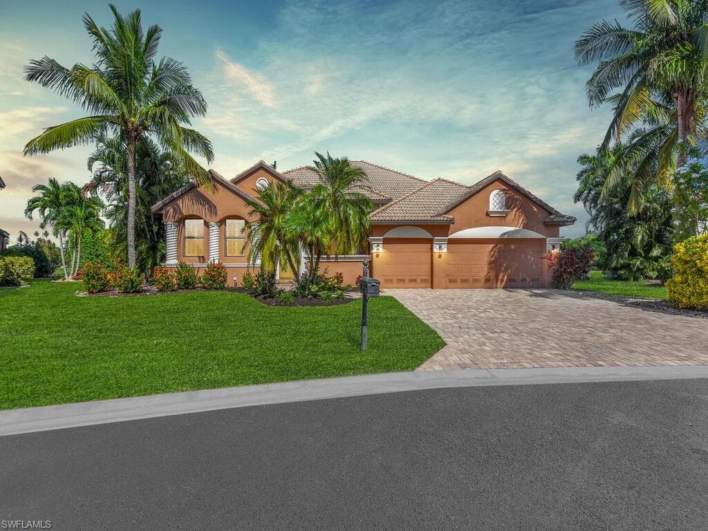 8844 Tropical CT FORT MYERS, FL 33908
