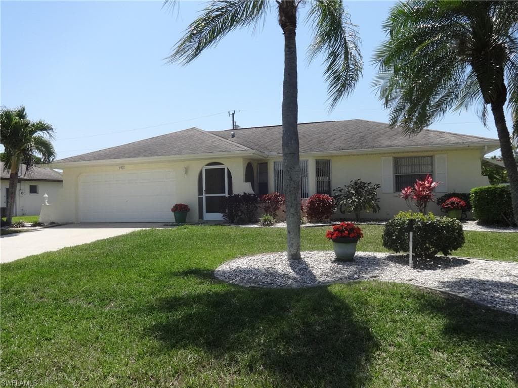 330 SE 34th ST CAPE CORAL, FL 33904