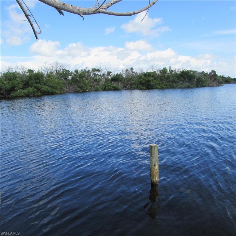 4195 Pine Island RD NW MATLACHA, FL 33993