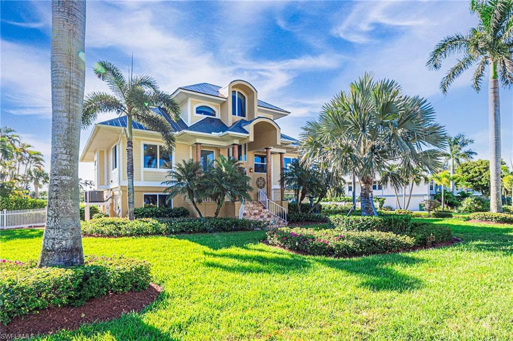 1563 Sand Castle RD SANIBEL, FL 33957