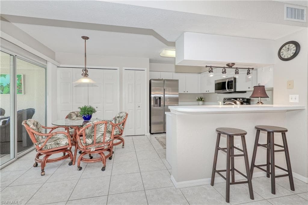 28871 Bermuda Lago CT 103 BONITA SPRINGS, FL 34134