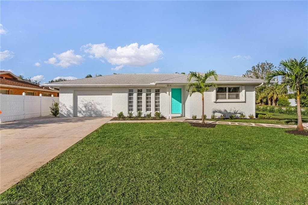 1075 Hilltop DR NAPLES, FL 34103