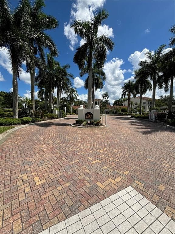 4650 Saint Croix LN 734 NAPLES, FL 34109