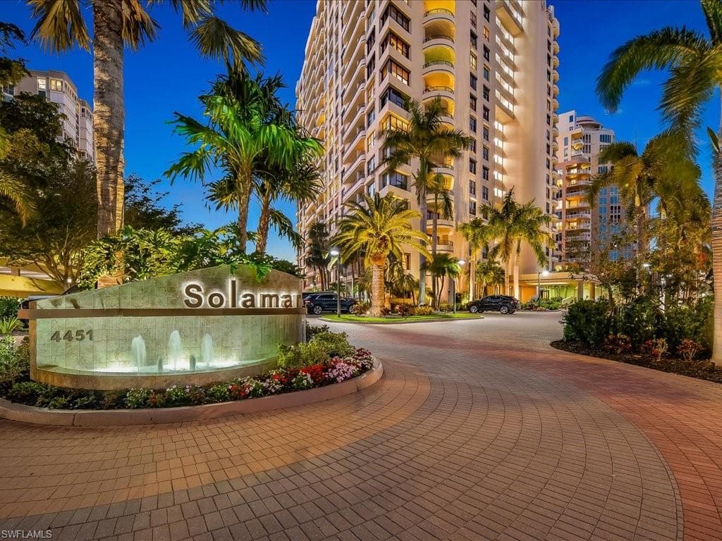 4451 Gulf Shore BLVD N 1502 NAPLES, FL 34103