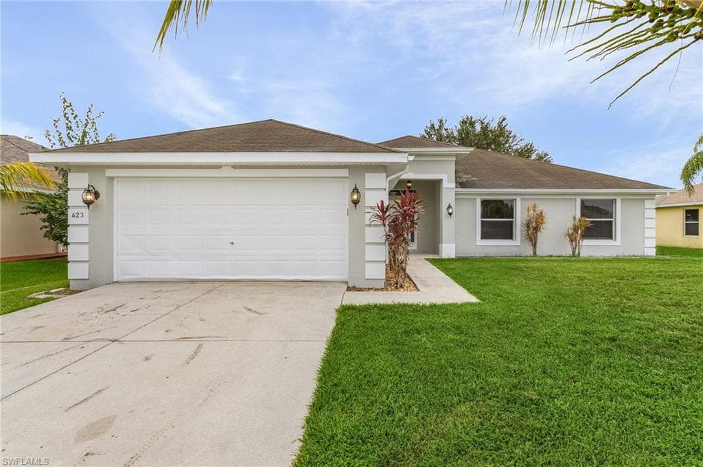 423 Windermere DR LEHIGH ACRES, FL 33972