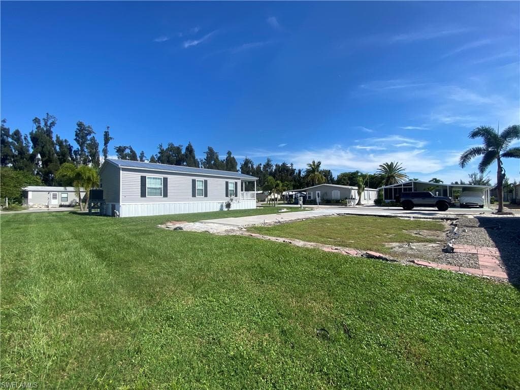 4908 Mullette LN ST. JAMES CITY, FL 33956