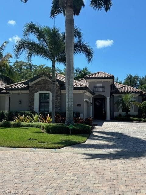 9295 Veneto PL 15 NAPLES, FL 34113
