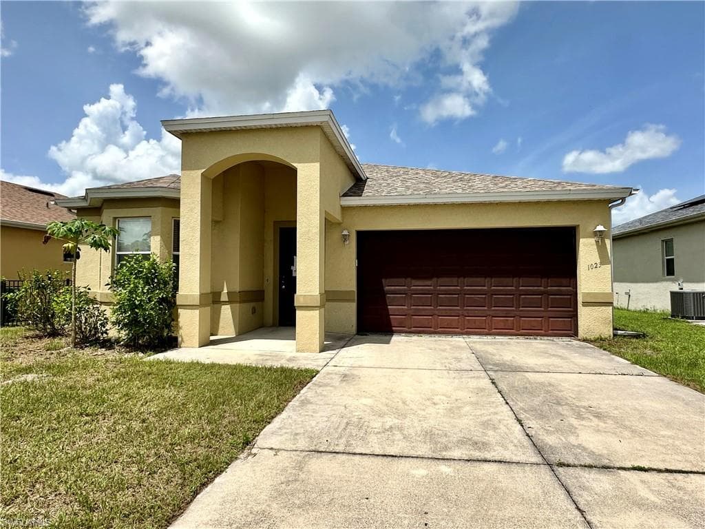 1023 Hamilton ST IMMOKALEE, FL 34142