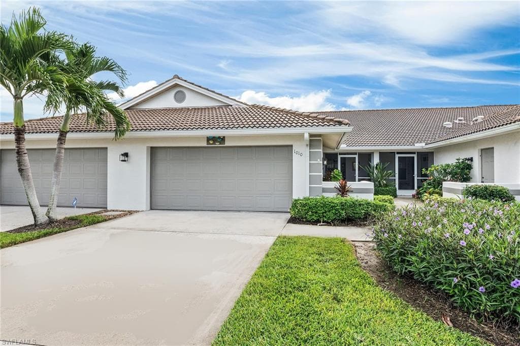 1010 Marblehead DR NAPLES, FL 34104