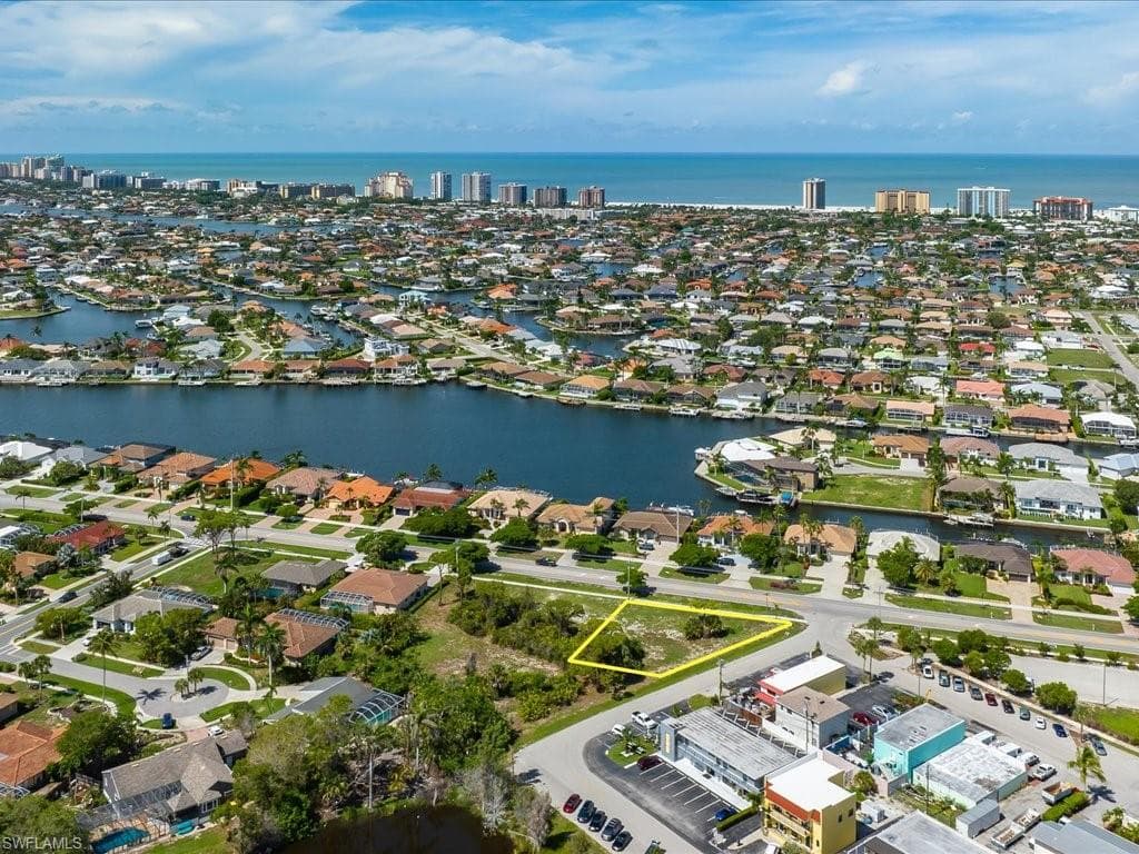 395 Bald Eagle DR MARCO ISLAND, FL 34145