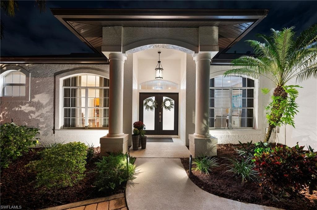 38 HERITAGE WAY NAPLES, FL 34110