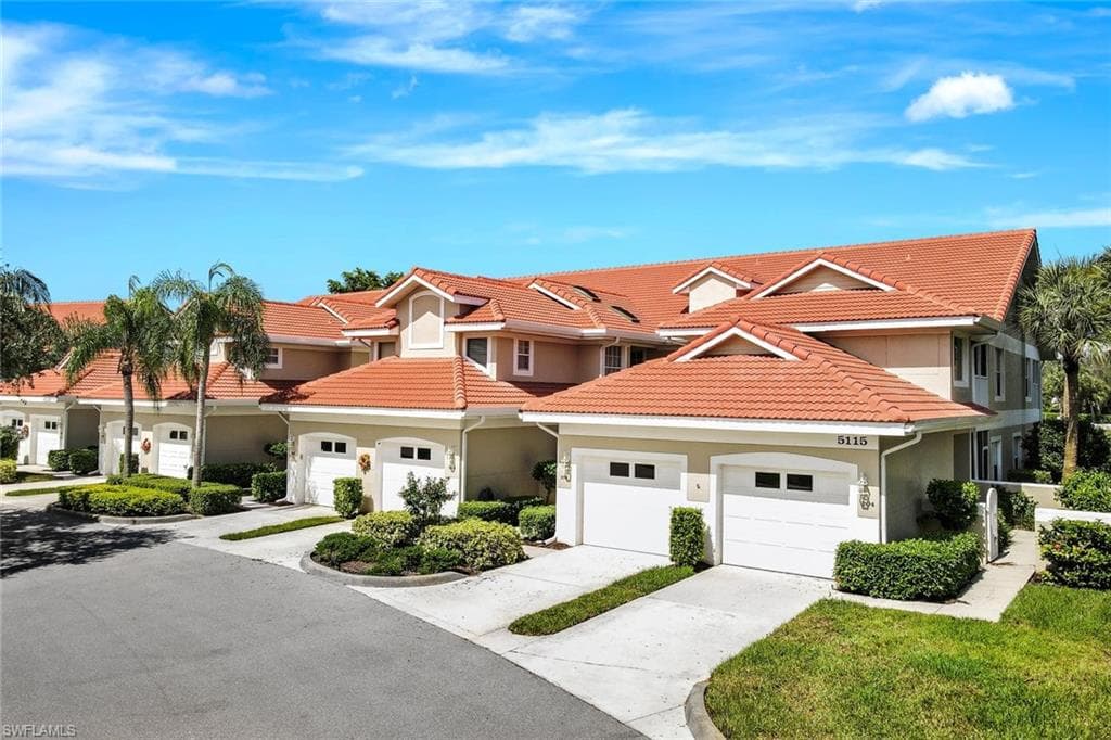 5115 Cobble Creek CT D-104 NAPLES, FL 34110