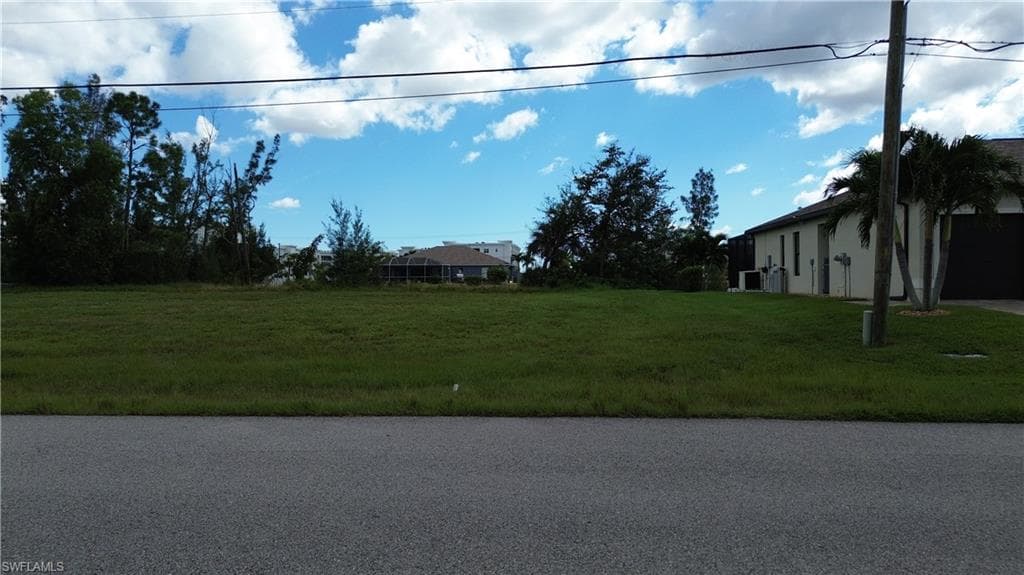 2126 SW 22nd TER CAPE CORAL, FL 33991