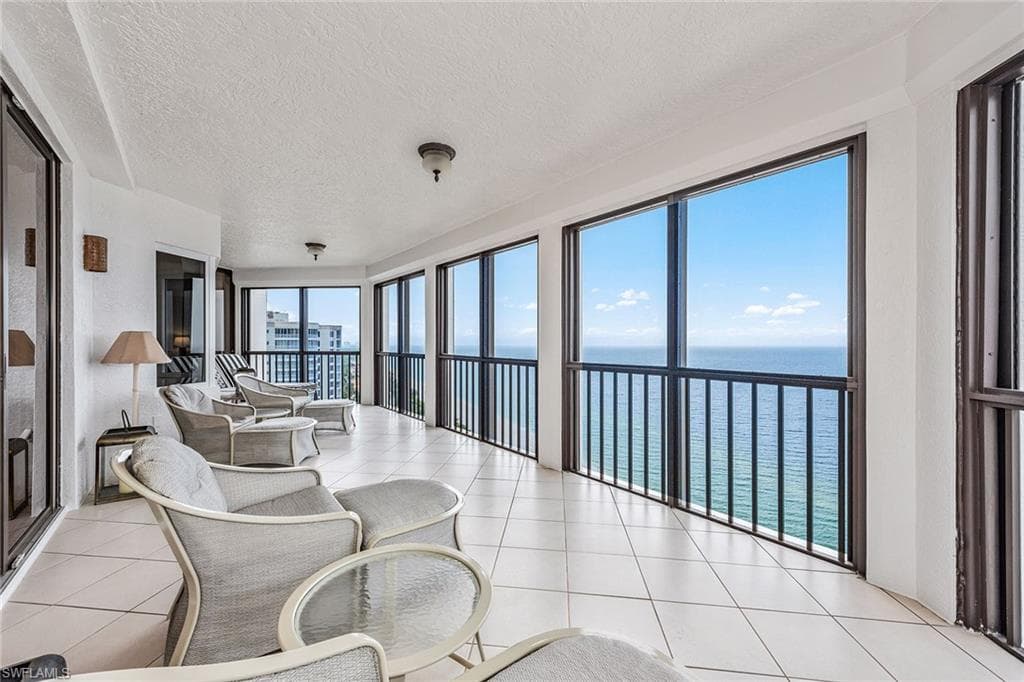8171 Bay Colony DR 2004 NAPLES, FL 34108