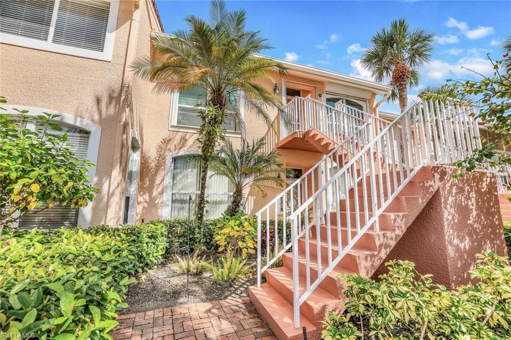 1972 Cascades DR 5410 NAPLES, FL 34112