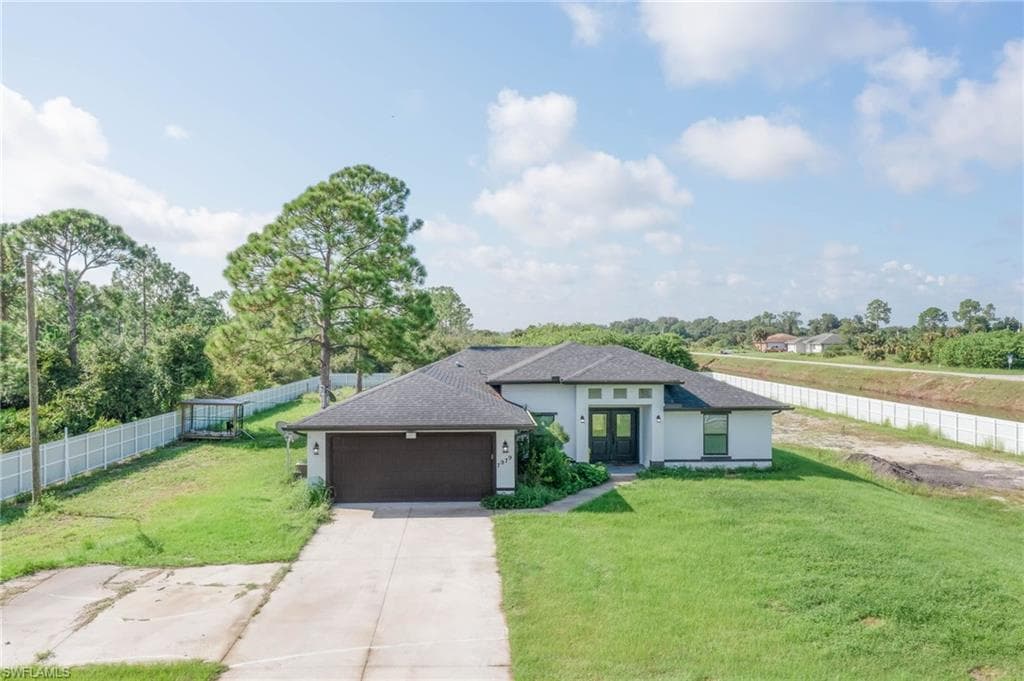 7979 19th PL LABELLE, FL 33935