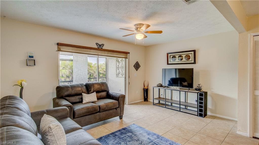 4514 SW 8th PL 11 CAPE CORAL, FL 33914